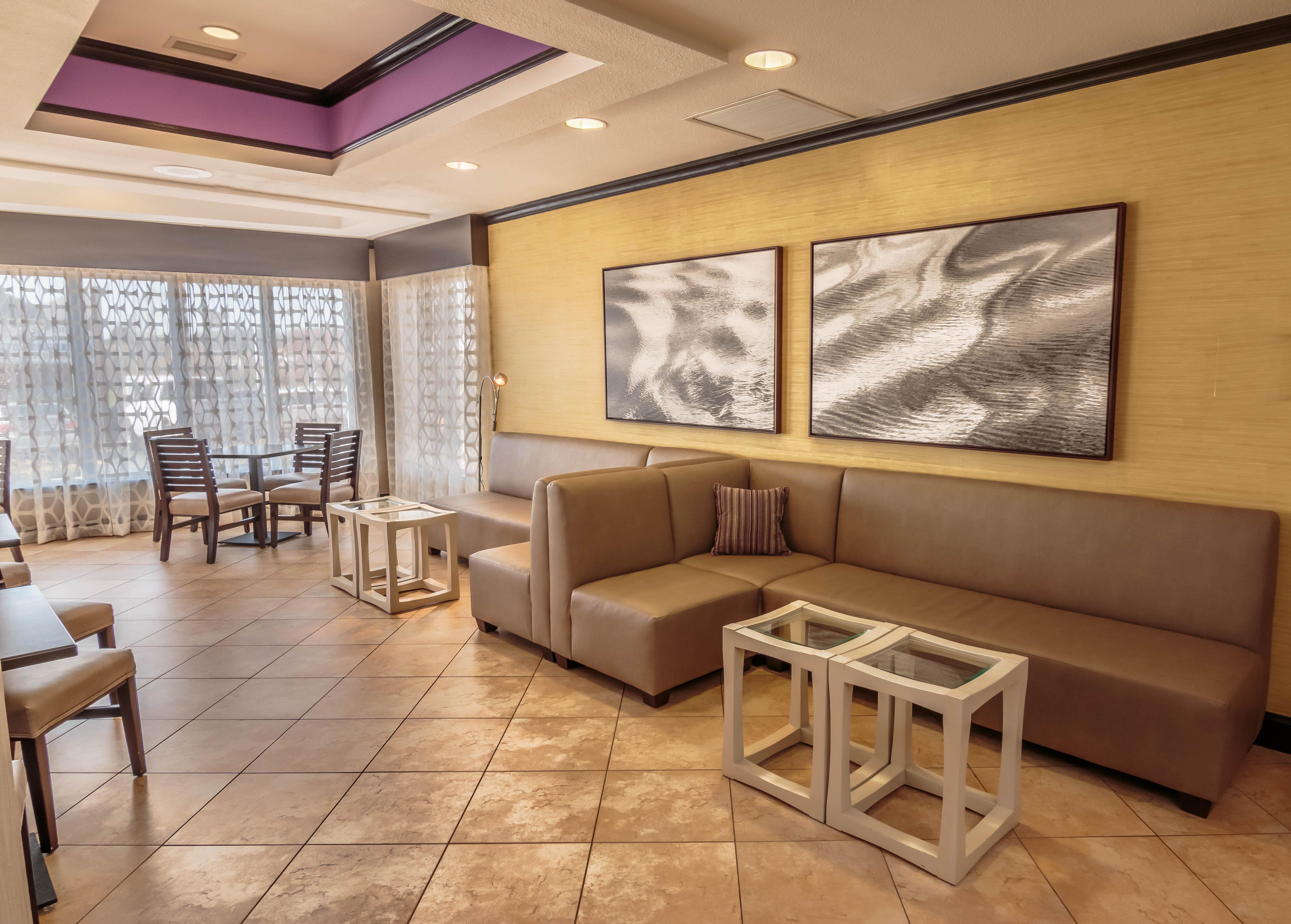 Holiday Inn Express Hotel & Suites Farmington, An Ihg Hotel Экстерьер фото