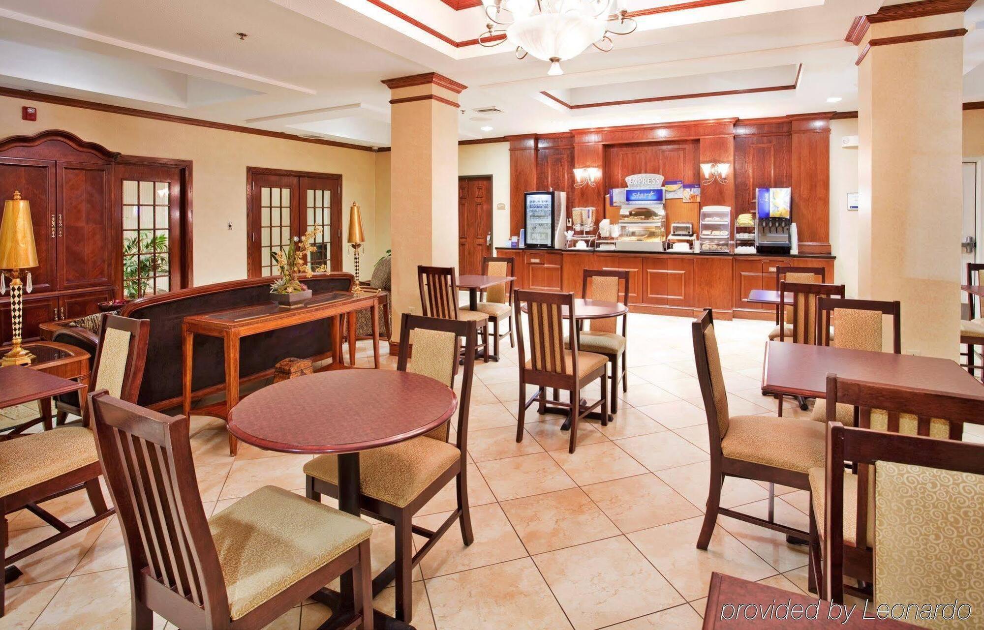 Holiday Inn Express Hotel & Suites Farmington, An Ihg Hotel Экстерьер фото
