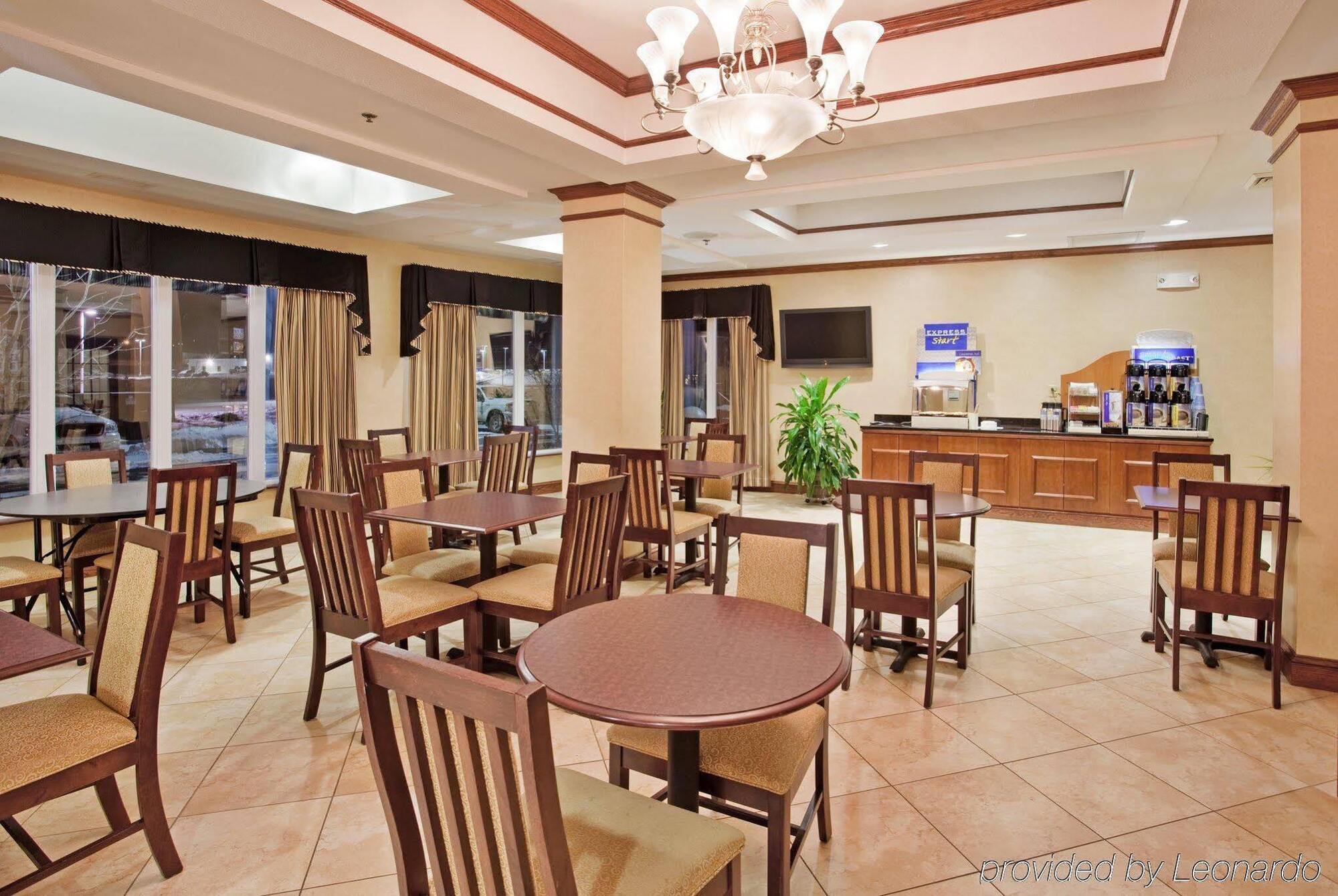 Holiday Inn Express Hotel & Suites Farmington, An Ihg Hotel Экстерьер фото